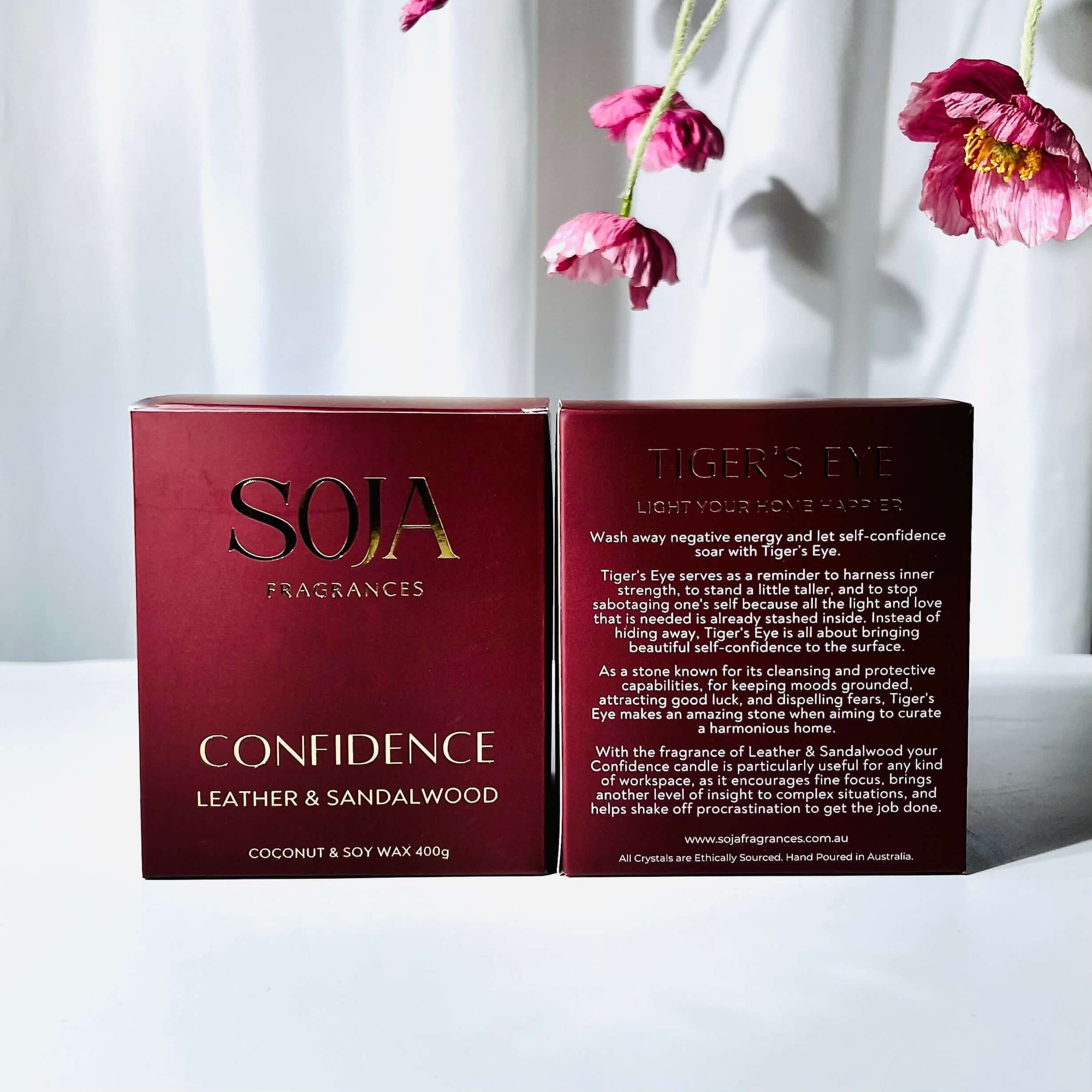 Confidence - Leather &amp; Sandalwood Candle | Elevate your mood with our Tiger&#39;s Eye Crystal Candle. Leather &amp; sandalwood aroma for 70 hours of confidence-boosting ambiance. | SOJA Fragrances